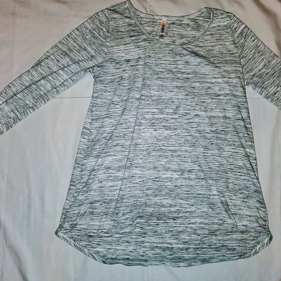 Lularoe medium tops Bundle - Picture 3 of 4
